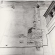 Užmūrytų pirminių nišu ir karnizo atodangos bažnyčios sienoje